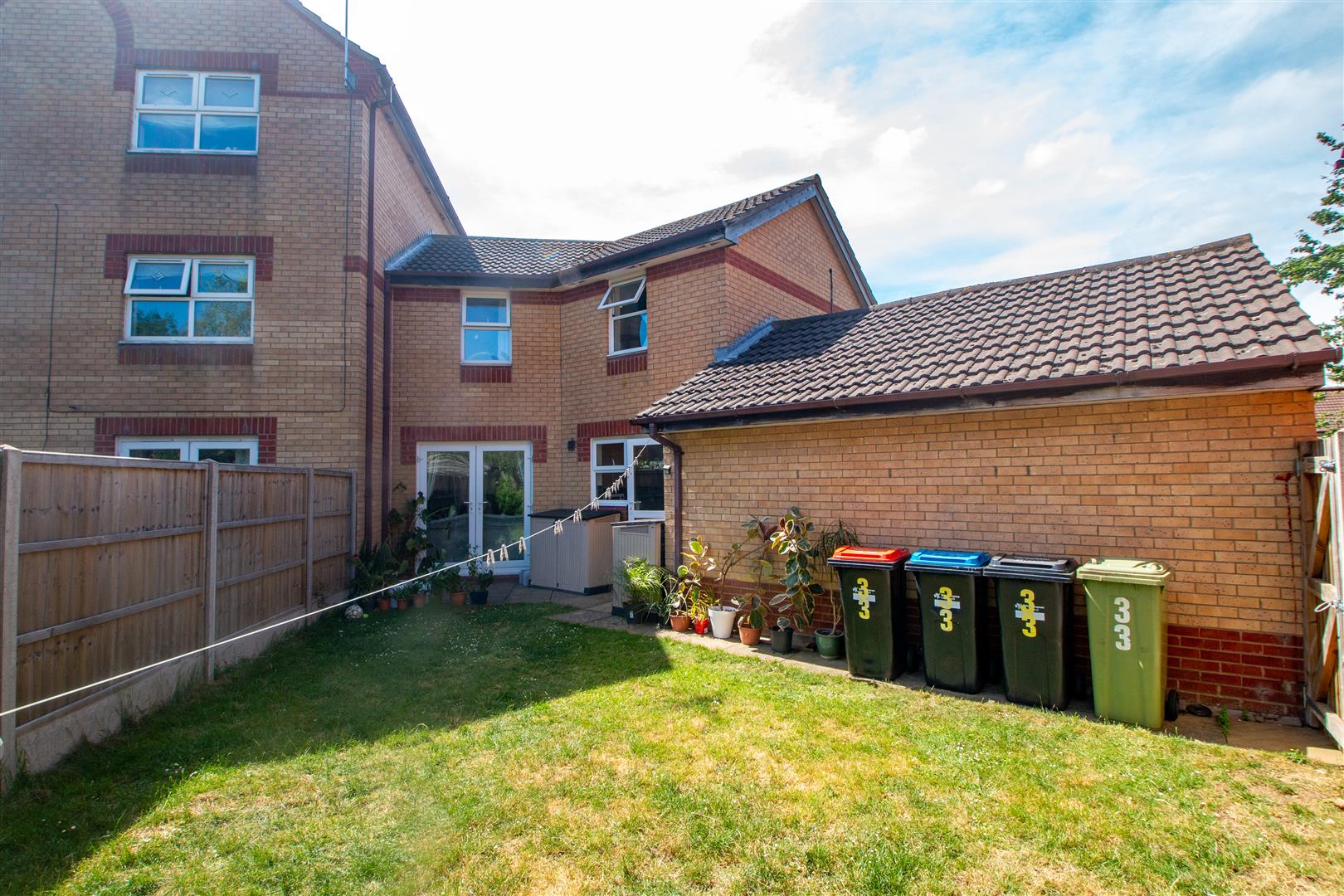 Rhodes Place, Oldbrook, Milton Keynes